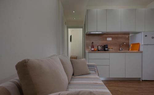 Flogita Apartment | Delejo Resorts & Suites