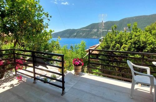 Vassiliki Apartment | Delfini bay retreat