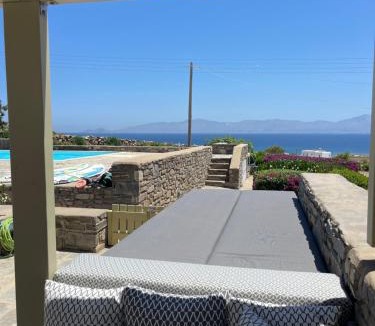 Chrissi Akti Apartment | Delta Apartment with Sea View and Pool
