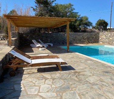 Chrissi Akti Apartment | Delta Apartment with Sea View and Pool