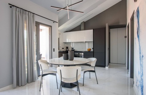 Argostoli Town Apartment | Deluxe 2br Suite With sea Views to Argostoli bay