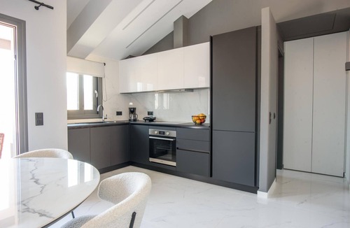 Argostoli Town Apartment | Deluxe 2br Suite With sea Views to Argostoli bay