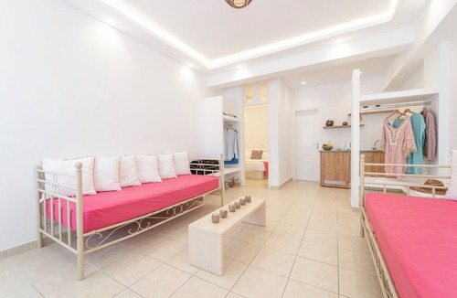 Agios Georgios Bed & Breakfast | Deluxe Apartment BB for 4 guests
