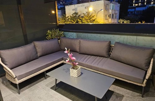 Gospostina Apartment | Deluxe King Room Few Steps from the Beach in Budva