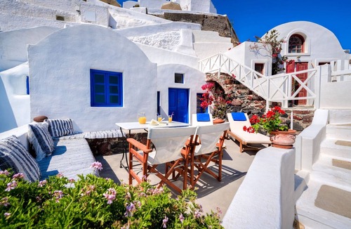 Oia Villa | Deluxe Santorini Villa | Villa Family | 2 Bedroom | Wonderful Sea Views
