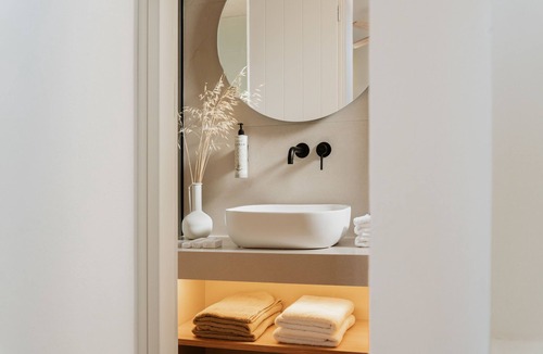 Psathi House | Deluxe Suite with Private Pool