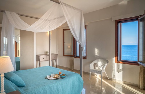 Vasilikos Villa | Deluxe Three Bedroom Villa with Private Pool