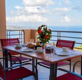 Megala Chorafia Villa | Deluxe Villa Kamba with Sea View