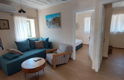 Lazarata Apartment | Dervisia Stone Houses 1