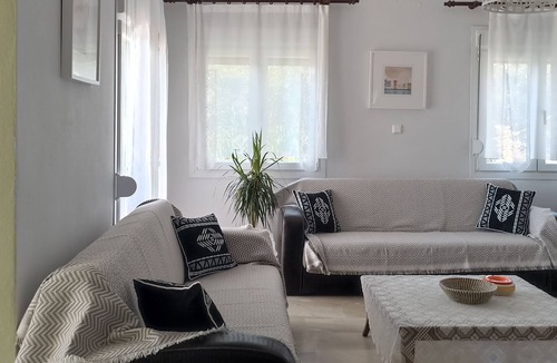 Kavala House | Detached HOLIDAY HOUSE by the sea