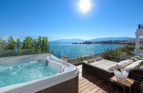 Haraki House | Detached Villa with Seaview in Charaki