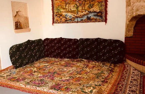 Archangelos House | Diakena's Kamariko-Traditional Stone House