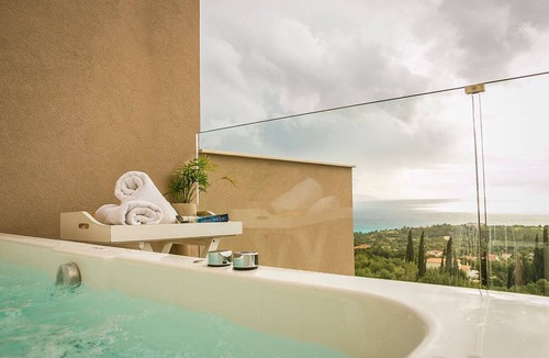 Leivathos House | Diana Suites