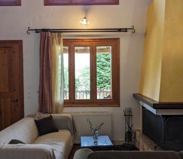 Distomo-Arachova-Antikyra Ski Chalet | Diminio 4 Whole House - Chalet