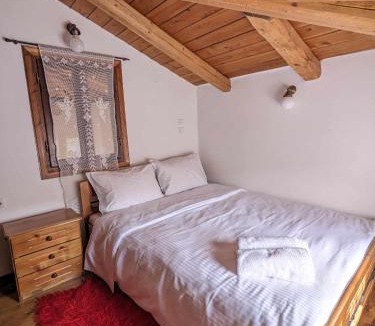 Distomo-Arachova-Antikyra Ski Chalet | Diminio 4 Whole House - Chalet