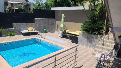 Kumbor Apartment | Dolphin Villa with Private Pool & Parking