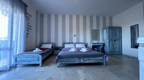 Chrisi Ammoudia Apartment | Doma by Kristina