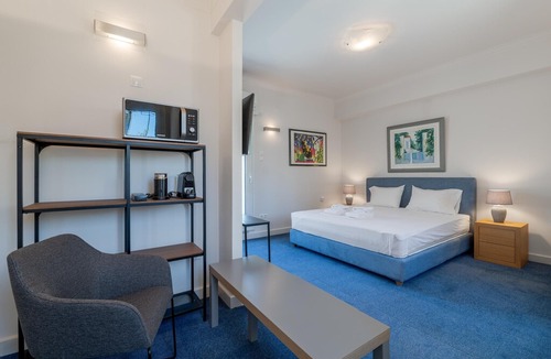 Plaka Apartment | Downtown Cocoon with Roof Deck