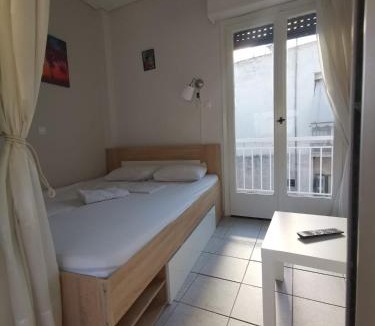 Attiki Apartment | Downtown Cozy penthouse For balcony lovers