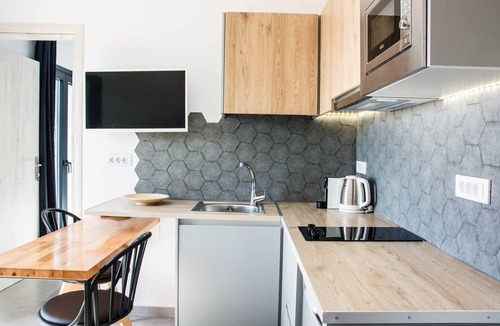 Kamari House | Dragonfly Villas