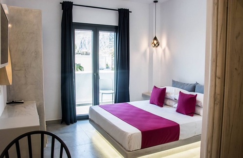 Kamari House | Dragonfly Villas