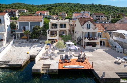 Tivat Apartment | Dubravcevic Residence