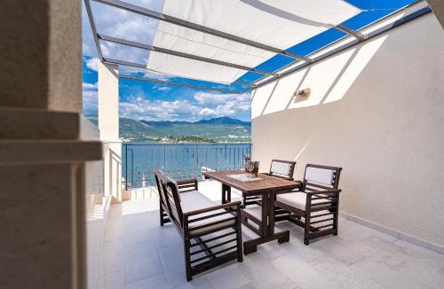Tivat Apartment | Dubravcevic Residence