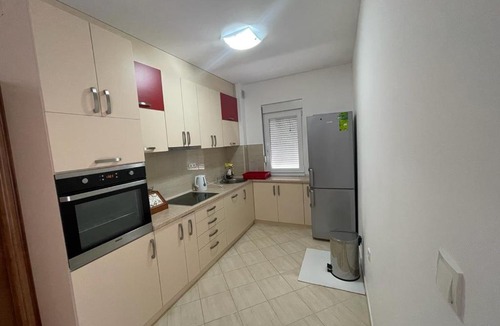 Susanj Apartment | Dvosobni stan u Baru ( tweekamer appartement in Bar )