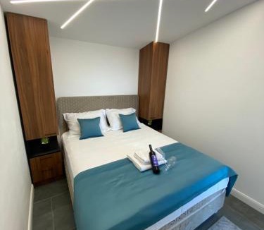 Sveti Stefan Apartment | Dzaleta Boutique Suites & Pool