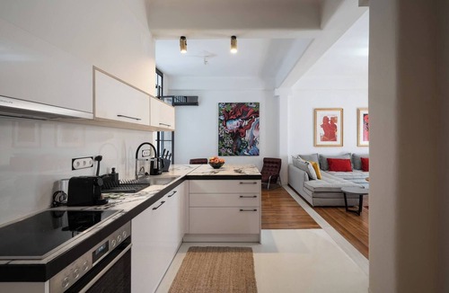 Psirri Apartment | Ebullience - Chic Apt | Near Metro & Acropolis