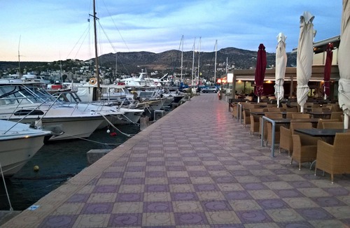 Porto Rafti Condo | Eclectic Apartment with Stunning Seaview