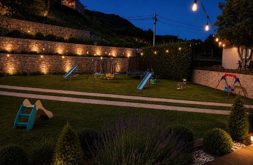Niksic Municipality House | Eco house Vidikovac
