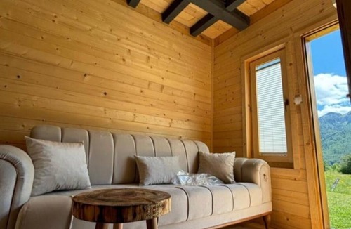 Savnik Bed & Breakfast | Eco lodge eagles nest