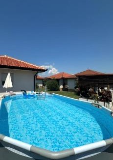 Bregvija House | Eco Village San IP