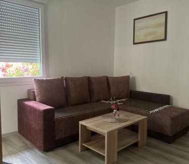 Bregvija House | Eco Village San IP