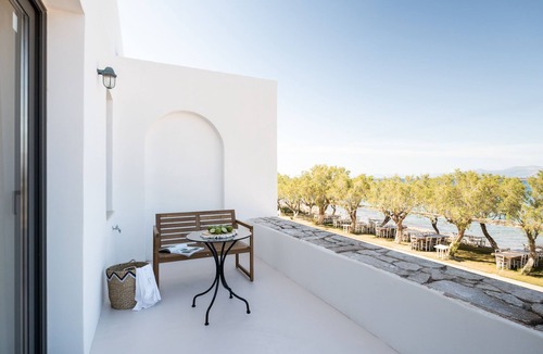Diakofti Hotel | Eden Kythira