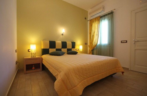 Kamares Hotel | Efharis