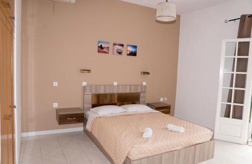 Kavos Hotel | Eftihia Studios