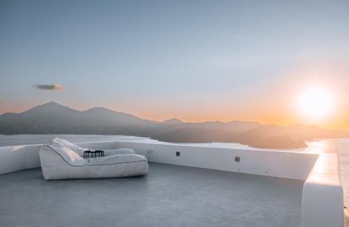 Plaka Villa | Eight Infinity Suites - Two-level Residence -
