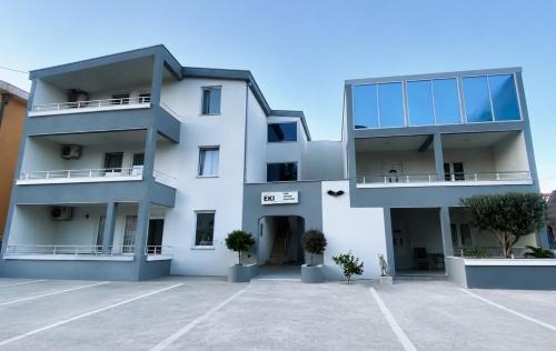 Bregvija House | Eki 2026 VIP