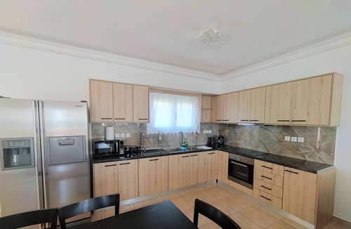 Agia Pelagia Apartment | Ela Beachfront Penthouse With Jacuzzi & Sea View