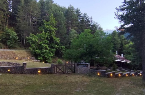 Zarouhla Ski Chalet | Elatolithos