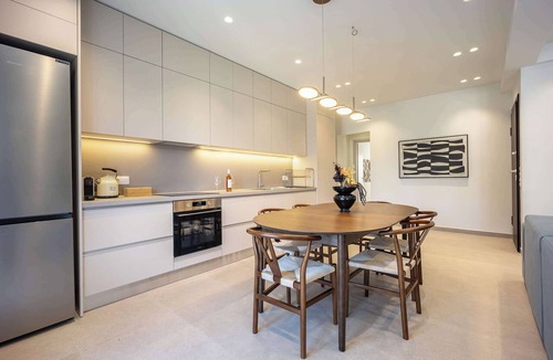 Pangrati Apartment | Elegant & Spacious 3BR l Balcony Pagrati