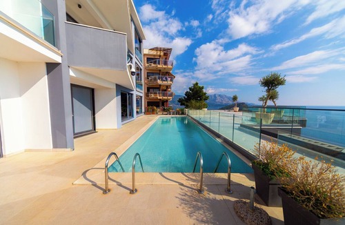 Maini Villa | Elegant Villas Vita-Adriatic Escape w/Sea View & Private Pool