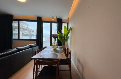 Ladadika Apartment | ElegantSeaViewStay