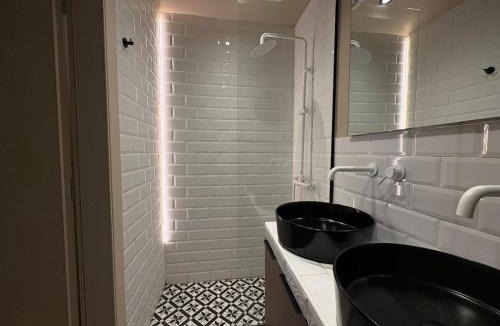 Ladadika Apartment | ElegantSeaViewStay