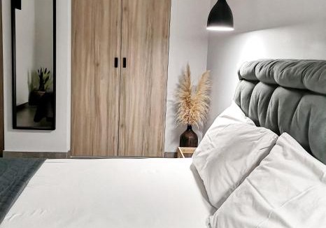 Nea Peramos Apartment | Elements Studios