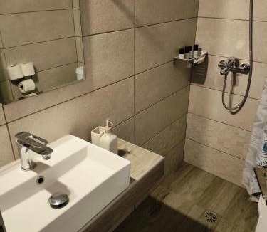 Aristotelis Hotel | elenamou rooms