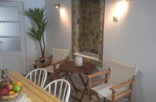Tripiti Apartment | Eleni's traditional house