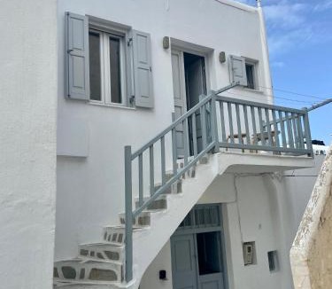 Mykonos Town Apartment | Elenita’s Mykonos town flat